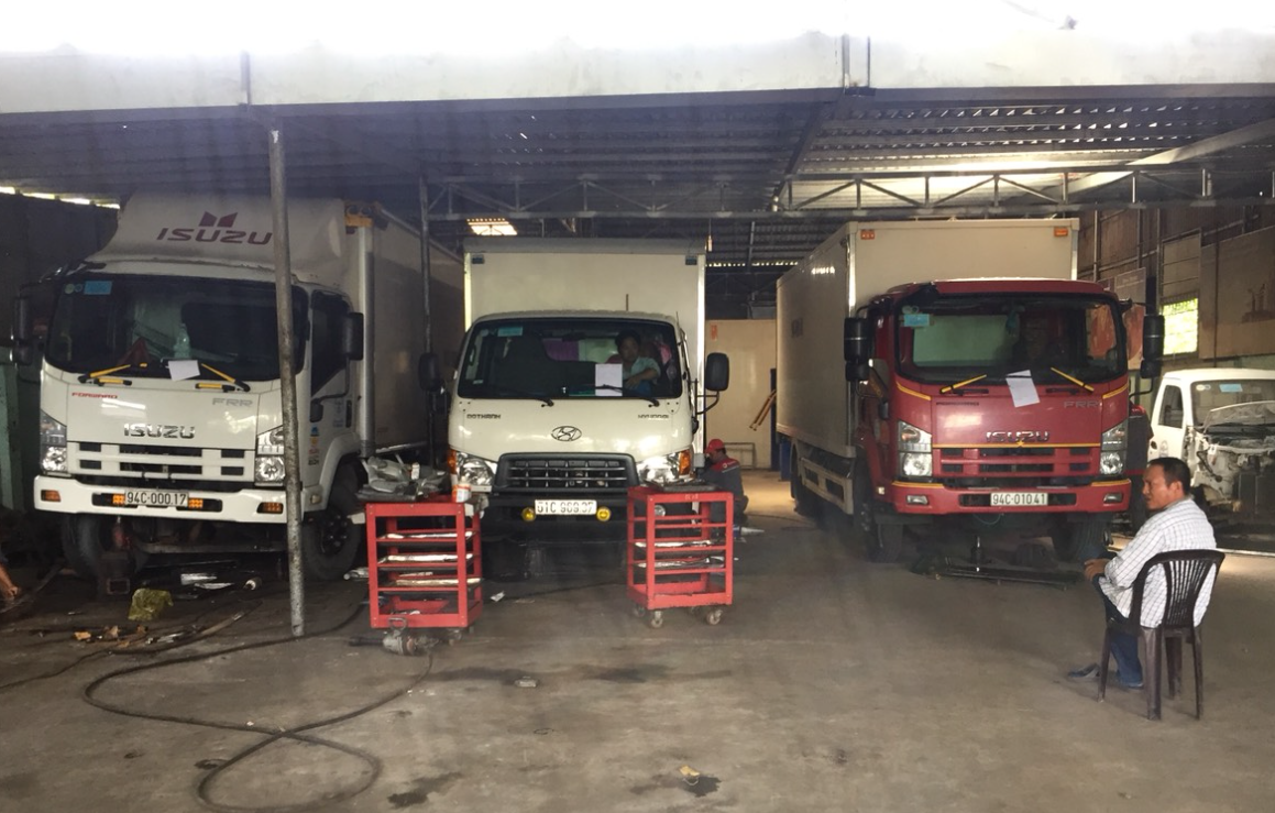 Thu Mua Dầu Nhớt Thải Từ Gara Ô Tô Và Xe Máy Tại Tây Nguyên - Giải Pháp Bền Vững Cùng Ban Mê Xanh