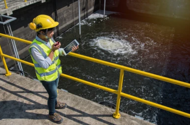 Hệ Thống Xử Lý Nước Thải Không Đạt QCVN – Doanh Nghiệp Cần Làm Gì Để Khắc Phục?